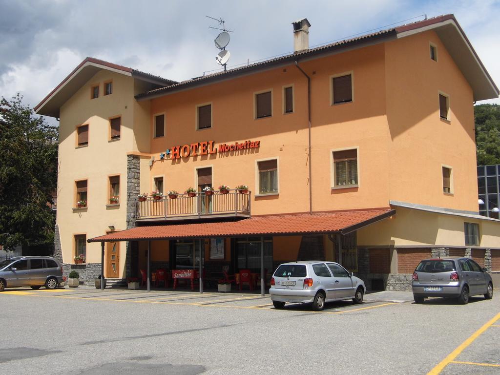 Hotel Mochettaz Aosta Bagian luar foto